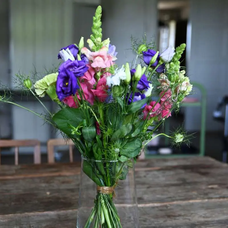 Mors dag: Blomster, minder og nye traditioner mellem generationer